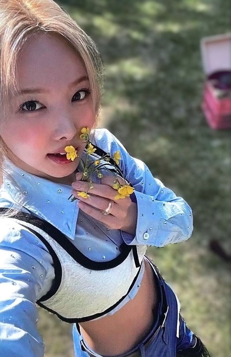 Nayeon Between 1 and 2 Ver 4 Kpop Kardz
