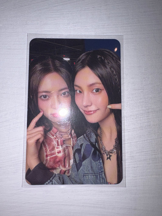Yuna + Yeji Unit Gold Album Card