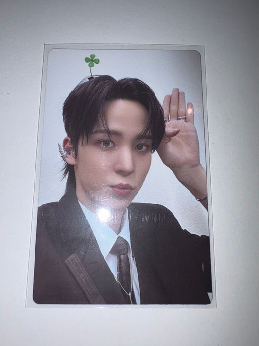 Yunho The World Ep 2: Outlaw Album Card