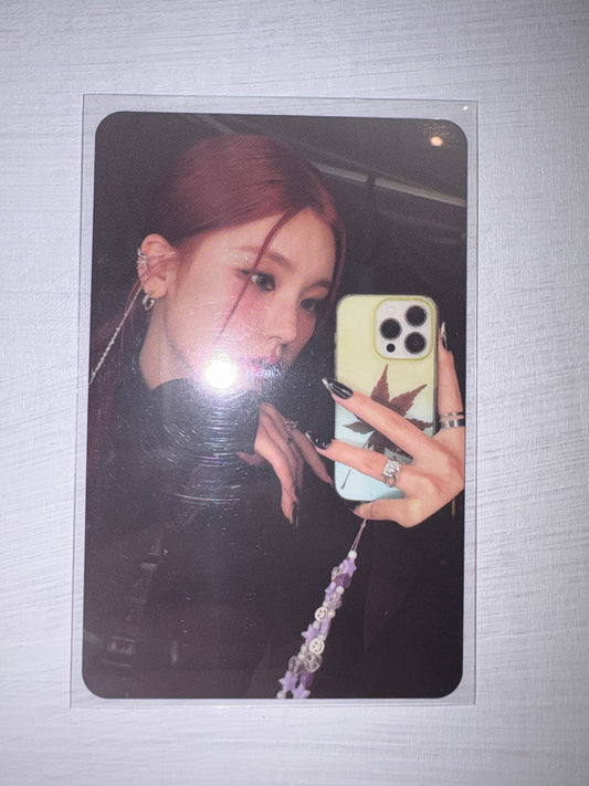 Yeji Born To Be Album Card