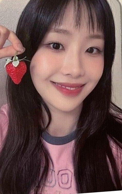 Chuu Strawberry Rush Soundwave POB Kpop Kardz