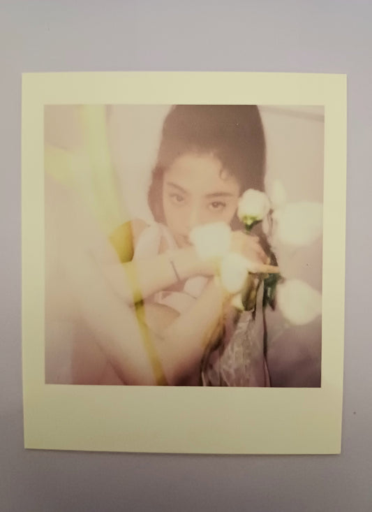 Blackpink: Jennie Solo White Polaroid Ver 1