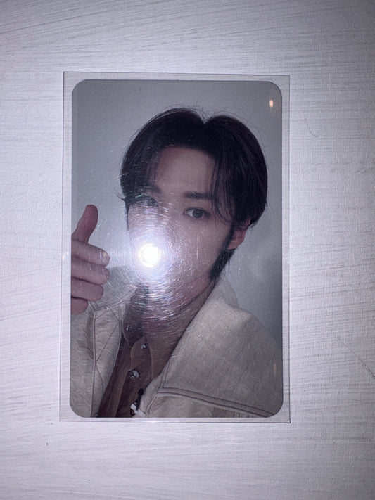 Straykids: Leeknow 5 Star Lotte Duty Free POB Kpop Kardz