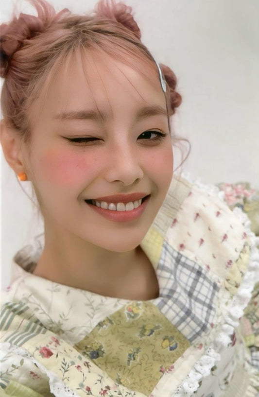 Chuu 2024 Season's Greetings Kpop Kardz