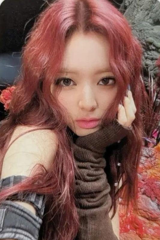 Yuna Born To Be Limited Ver Kpop Kardz